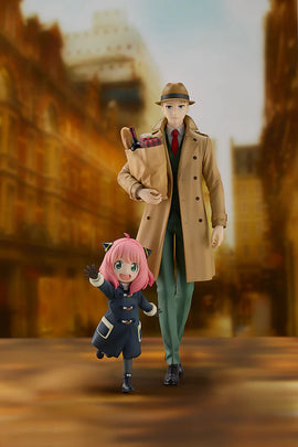 Running Errands with the Forgers - Anya and Loid 1/7th Scale Figure!